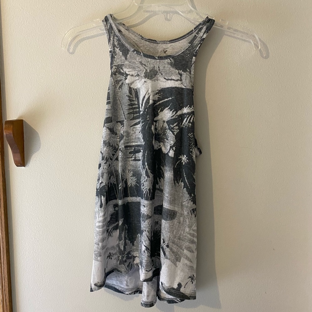 Surfer tank